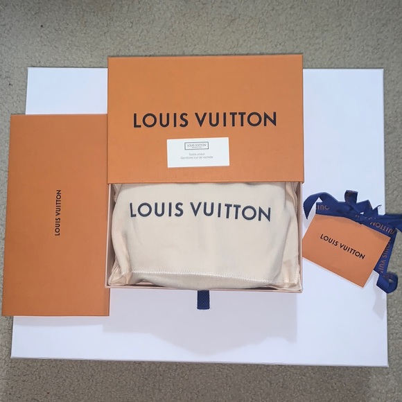 New💫 Louis Vuitton MINI POCHETTE ACCESSOIRES - Picture 6 of 9